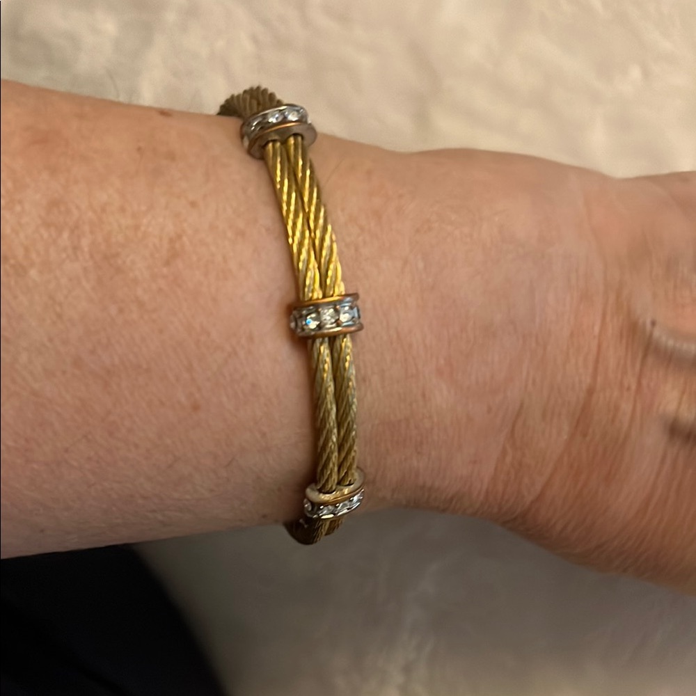 Bras Twisted Bracelet